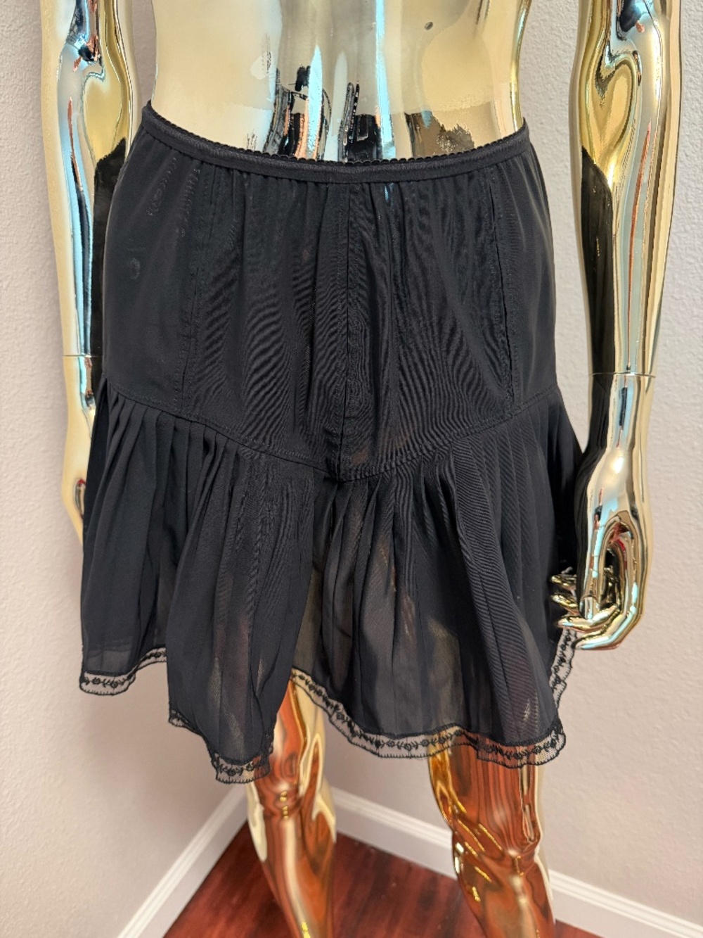 Dolce & Gabbana lingerie underskirt, size 6